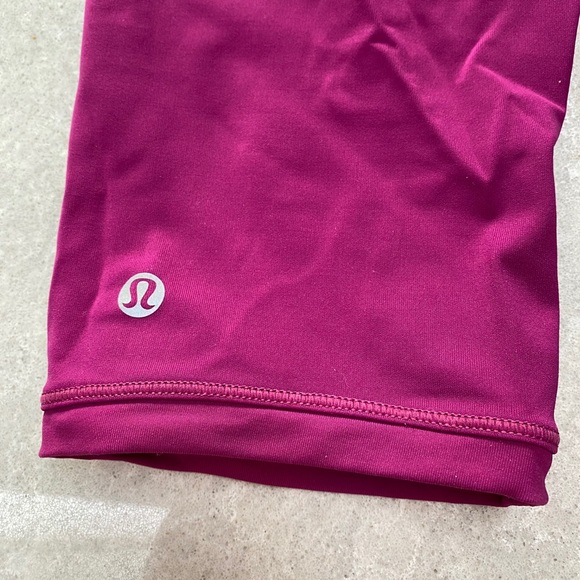 Lululemon Fast Times 17" Crop in Deep Fushia - Picture 11 of 16